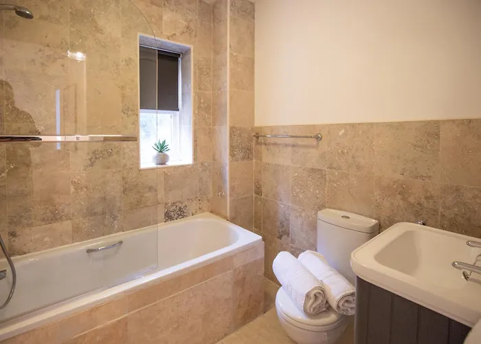 Bank House Apartment *